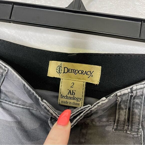 Democracy Camo Side Zip Ankle Skinny Pants 2 - Picture 3 of 7
